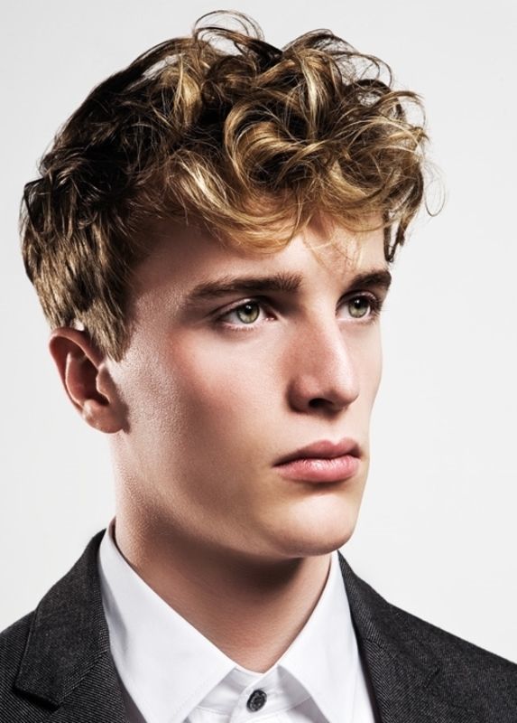 25 Haircuts For Men With Curly Hair The Best Mens Hairstyles Amp Haircuts 